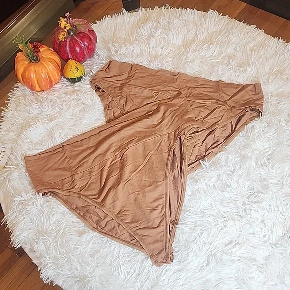 2pcs SKIMS SLEEP BRIEF/ CAMEL/4X/NWT - Picture 6 of 15